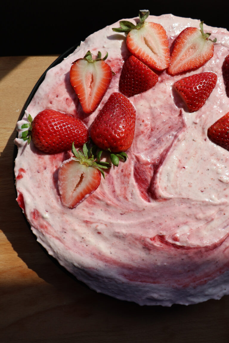 No Bake Strawberry Cheesecake