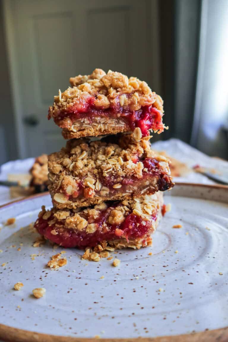 Strawberry Rhubarb Crisp Bars