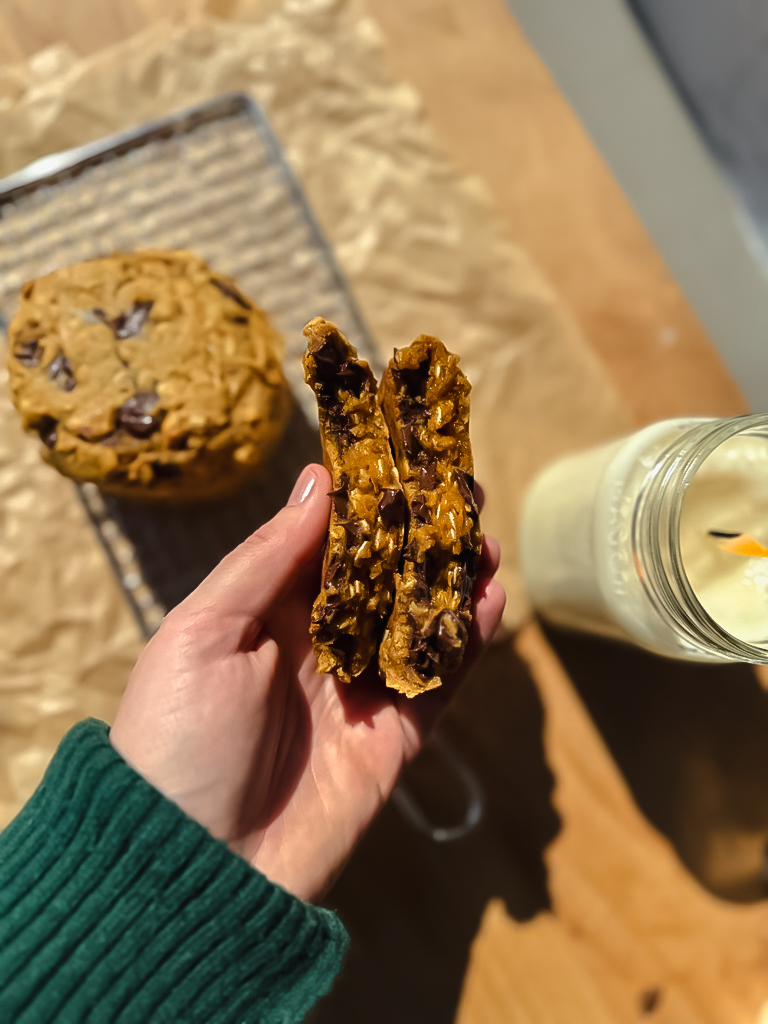 Browned Butter Pumpkin Oatmeal Chocolate Chip Cookies